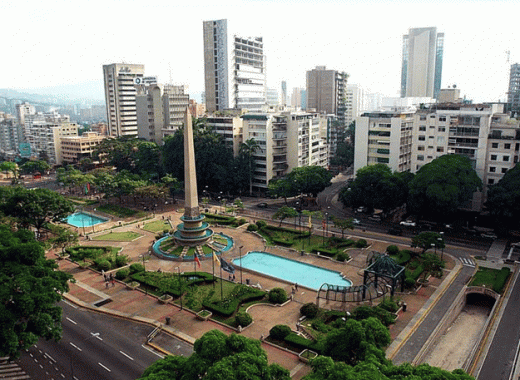 Plaza Altamira. Arquitectura y Empresas