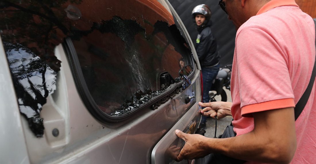 Paramilitares chavistas impiden a diputados llegar a la AN