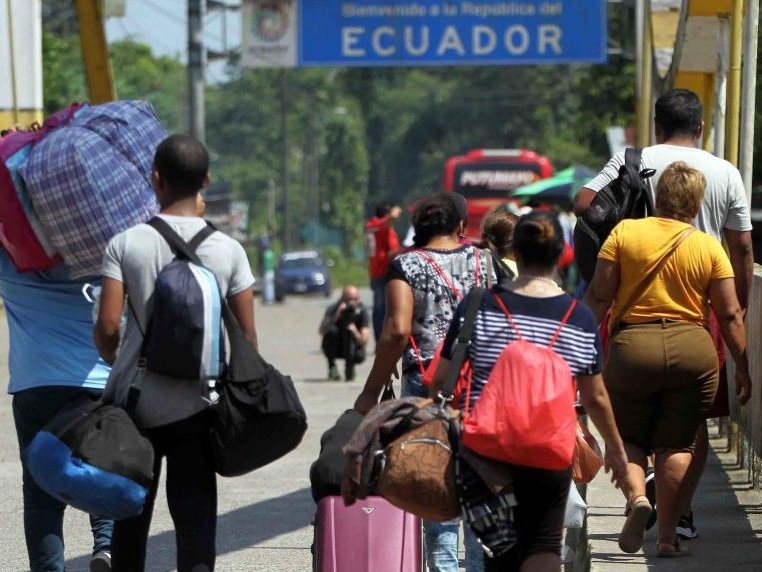 Migrantes venezolanos llegan a Ecuador