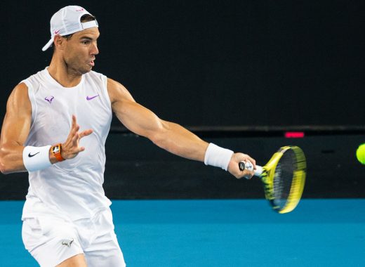 Nadal y Djokovic pelean por el número 1 en Australia