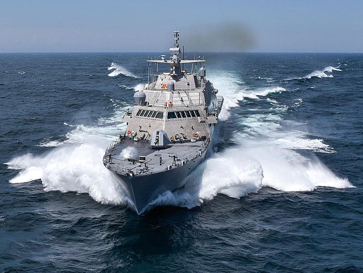 Barco USS Detroit