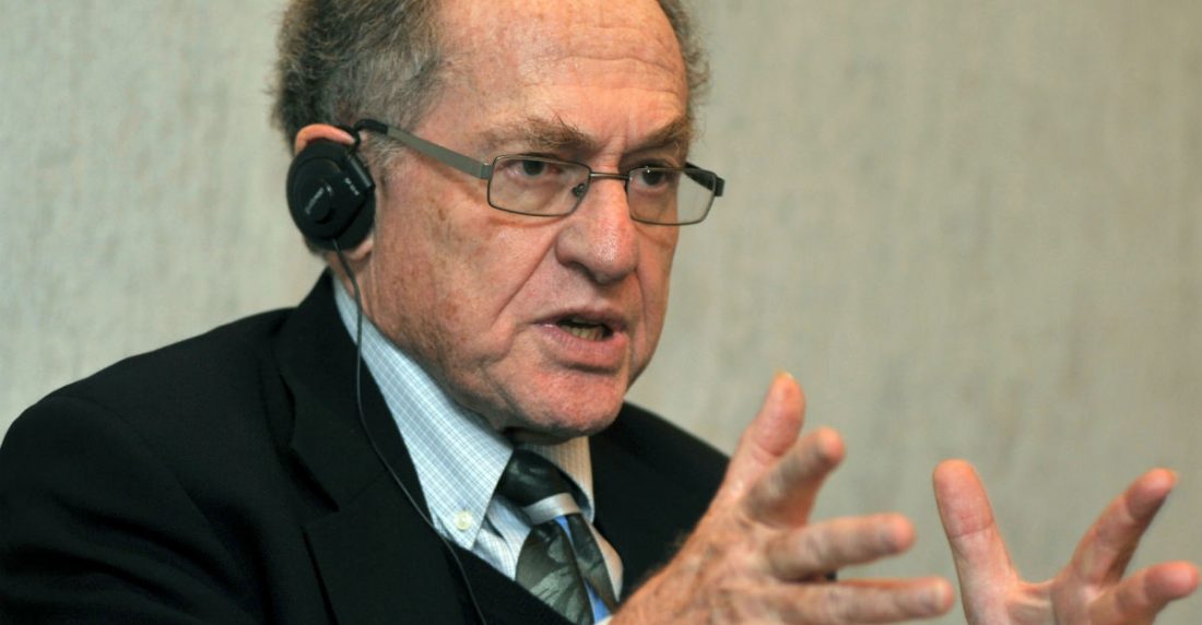 Alan Dershowitz, abogado de Trump. AFP