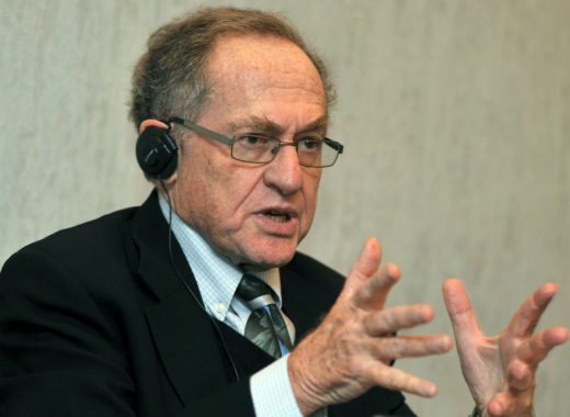 Alan Dershowitz, abogado de Trump. AFP