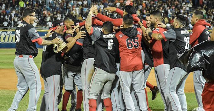 Cardenales de Lara revalidan campeonato de la LVBP