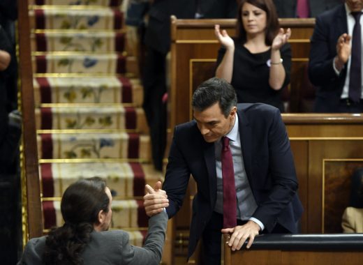 Pedro Sánchez y Pablo Iglesias. AFP