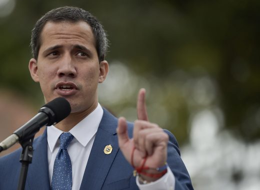 UE recibe a Guaidó con iniciativas en "punto muerto"