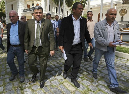 Luis Parra y otros parlamentarios CLAP. Foto: AFP