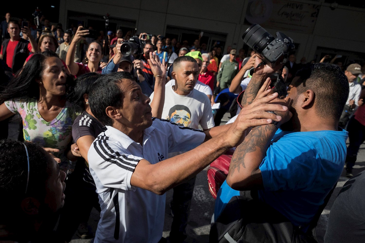Violencia Guaidó Maiquetía