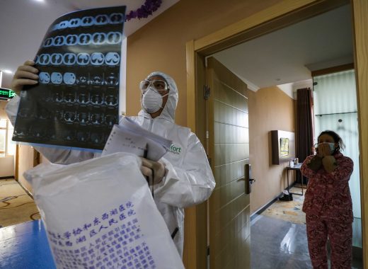 Coronavirus cobra la vida de médico chino que lo denunció en diciembre