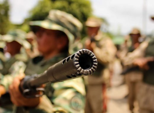 Maduro Comienzan ejercicios militares para "defensa de las ciudades"