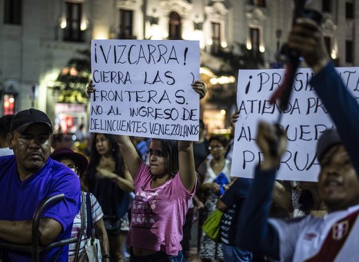 Peruanos protestan en Lima por migración de venezolanos
