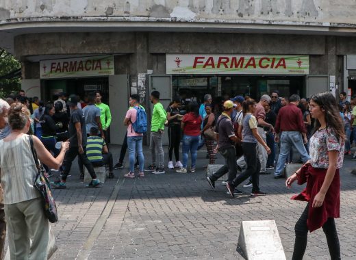 farmacias y anaqueles