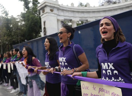Mujeres protestaron contra feminicidio en México