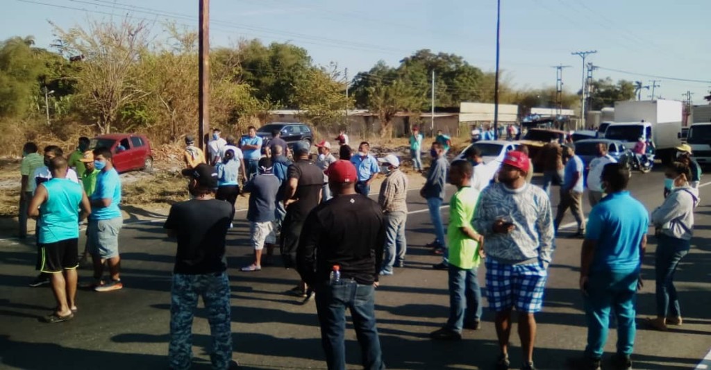 Carabobo colas por gasolina