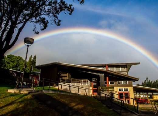 Venezolana propone a jóvenes cursar bachillerato en Hawái