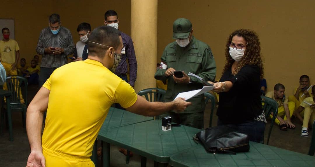 Estas medidas se toman luego de que defensores de los DDHH aseguran que las cárceles no están en condiciones de enfrentar al coronavirus