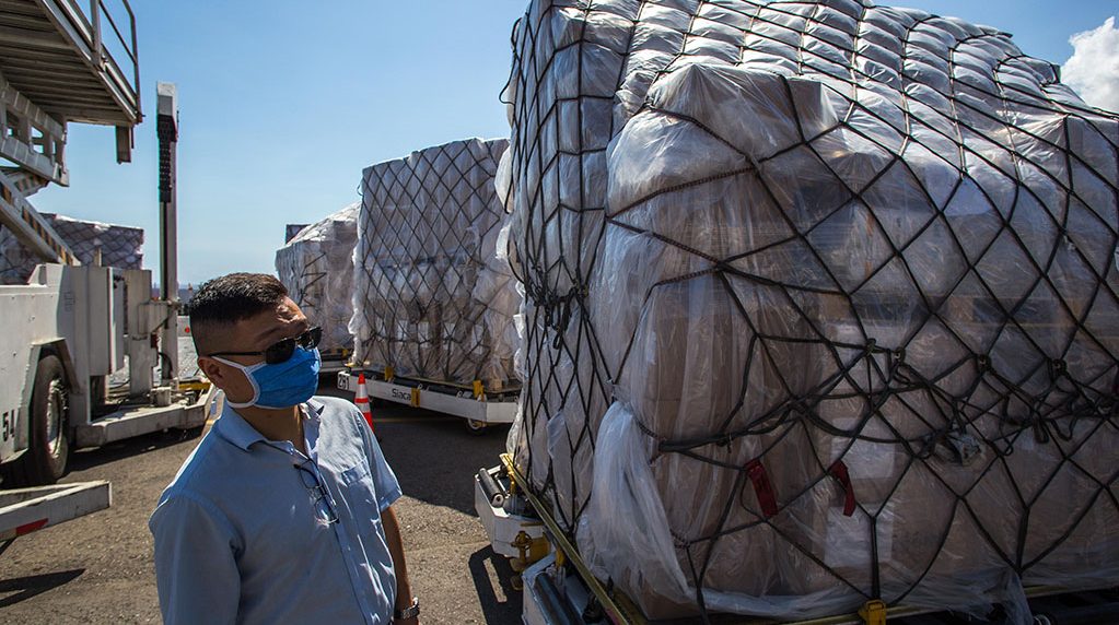 Arriba cargamento de ayuda humanitaria de China para combatir Covid-19