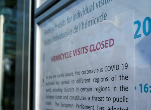 Primer caso de Covid-19 en instituciones europeas. Foto: AFP