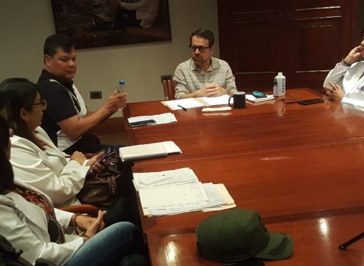 Lacava cierra plazas en Carabobo y llama a suspender reuniones grupales. Foto: Tibisay Romero