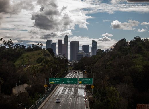 Ordenan confinamiento en toda California para frenar coronavirus