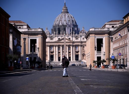 Italia sueña con reanudar la vida tras un mes de confinamiento