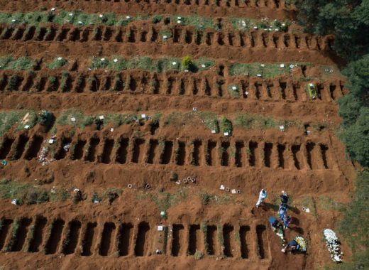 Así se vive el coronavirus en América. Cementerio en Sao Paulo, Brasil. Foto: AP