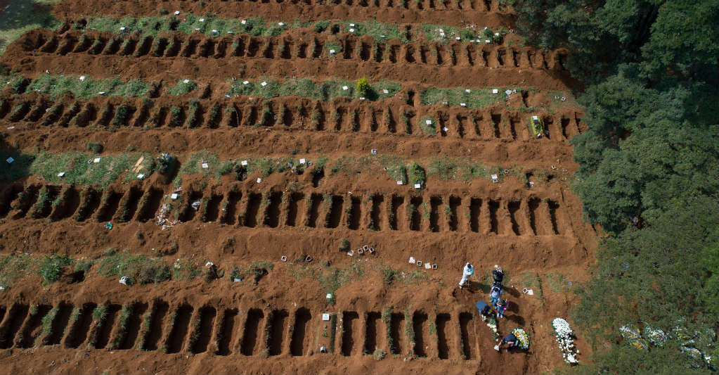 Así se vive el coronavirus en América. Cementerio en Sao Paulo, Brasil. Foto: AP