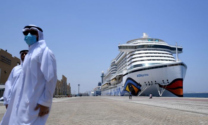 cruceros a la deriva llegan a Dubai