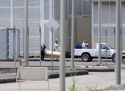 Familiares podrán averiguar en línea dónde enterraron a fallecidos en Ecuador