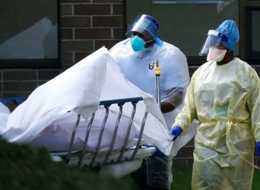 Estados Unidos supera 13.000 muertes por coronavirus. Foto: EFE