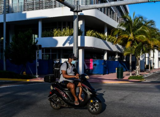 Florida sobrepasa las 100 muertes por coronavirus. Foto: AFP