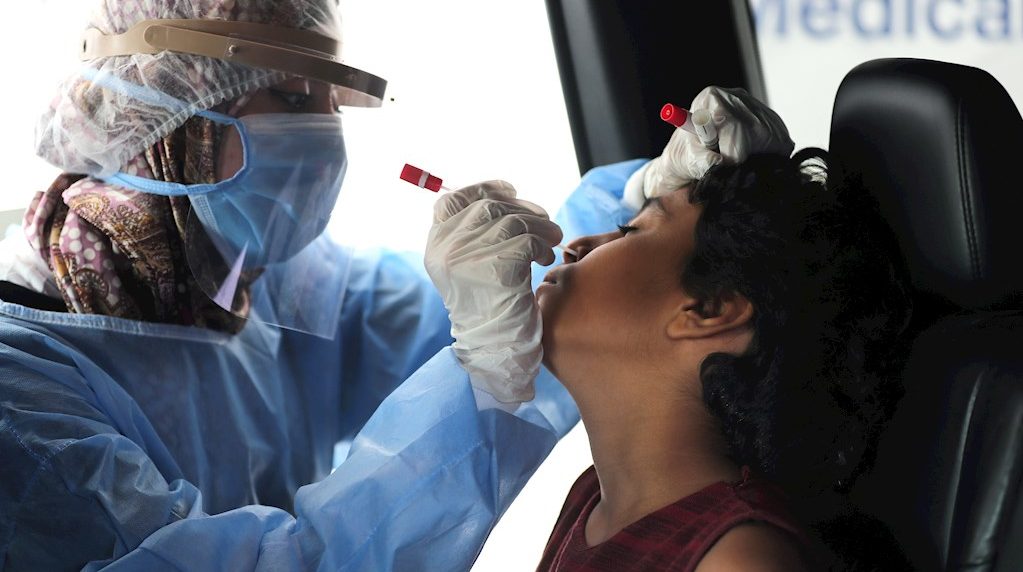 el coronavirus no cede tratamiento