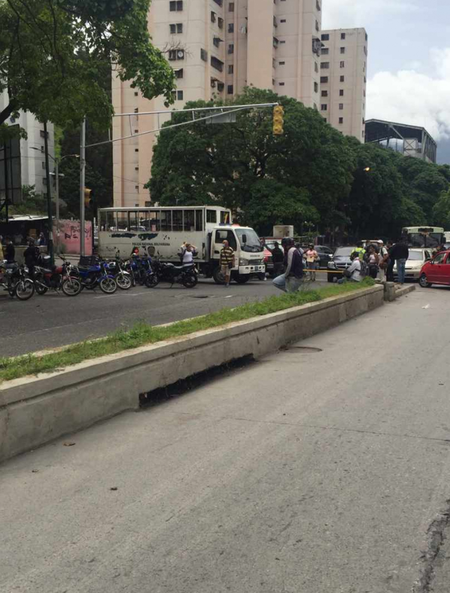 caracas cierre de vias
