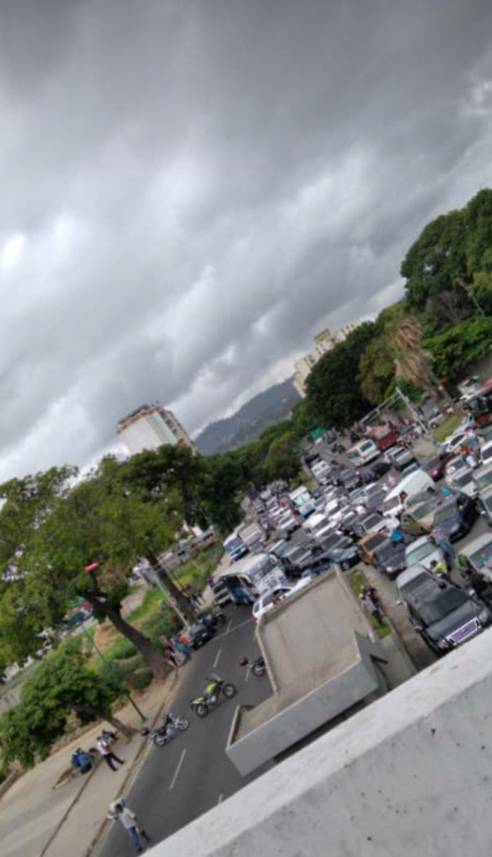 alcabalas en caracas cierre