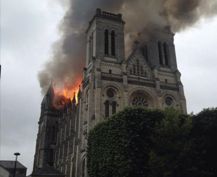 catedral de nantes incendio