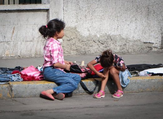 En América Latina generaciones enteras están bajo amenaza de más pobreza