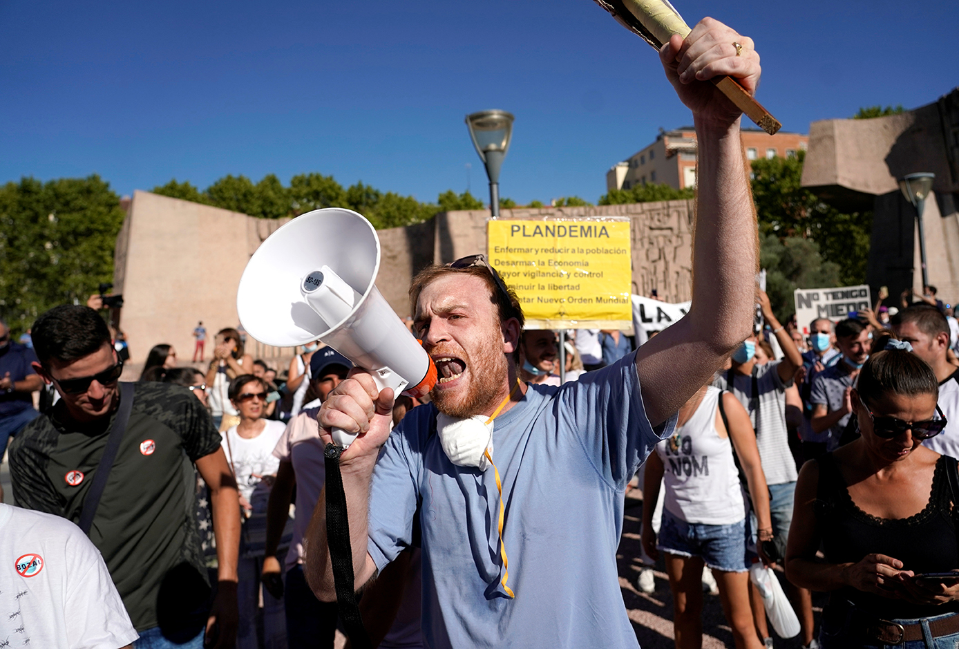 contra las mascarillas
