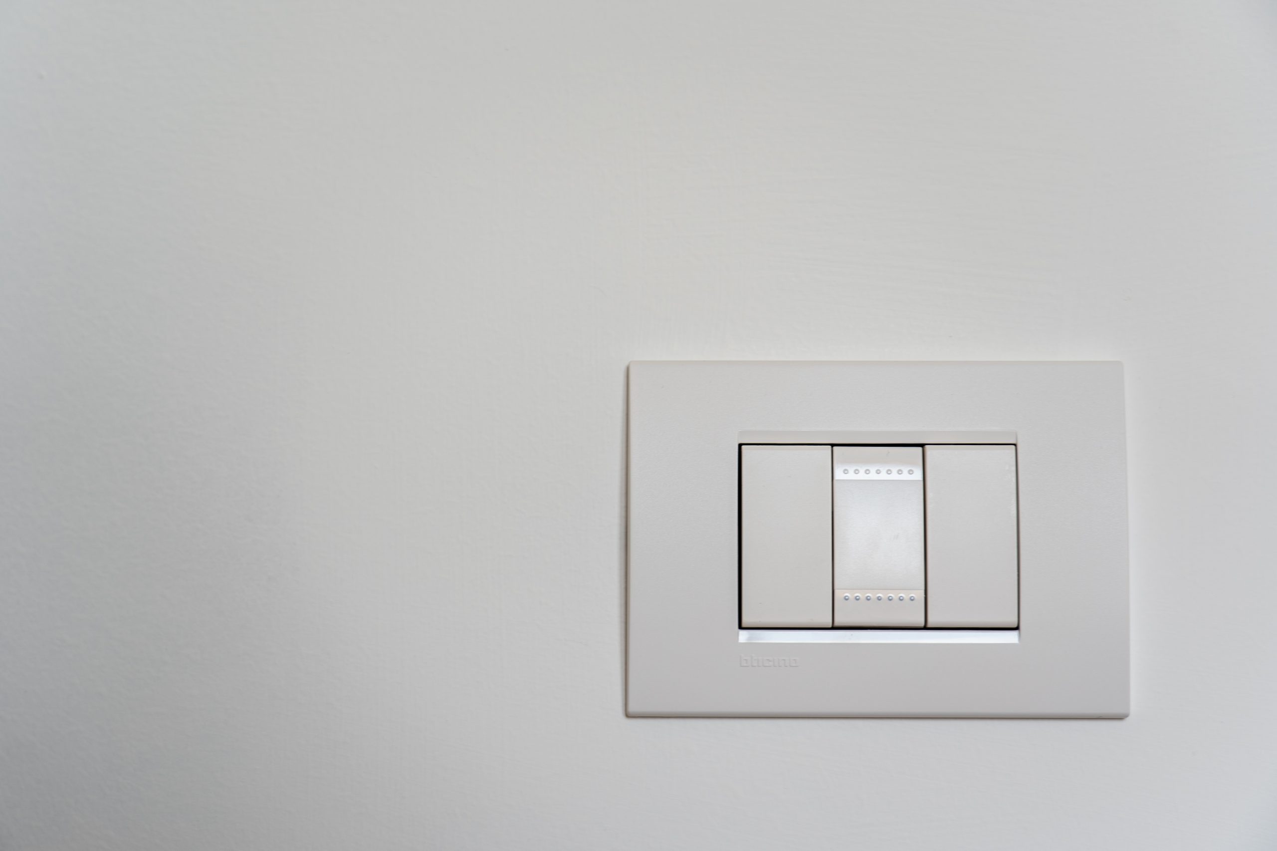 interruptor de luz objetos que transmiten coronavirus 