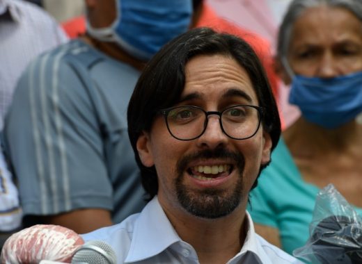 Freddy Guevara sale en libertad condicional