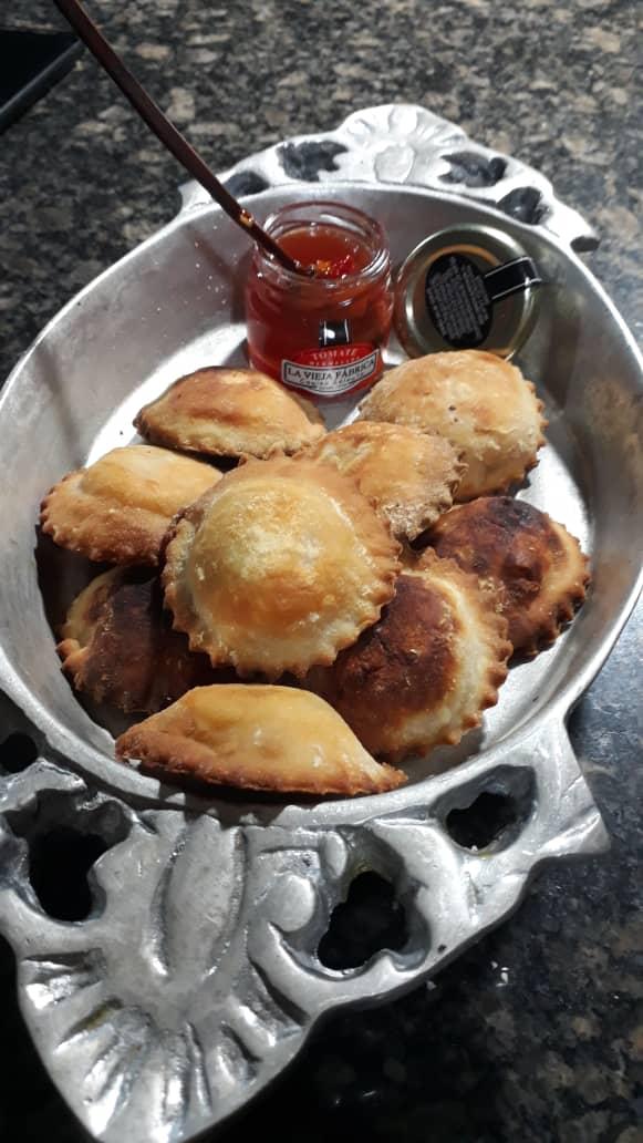 pastelitos de queso de cabra