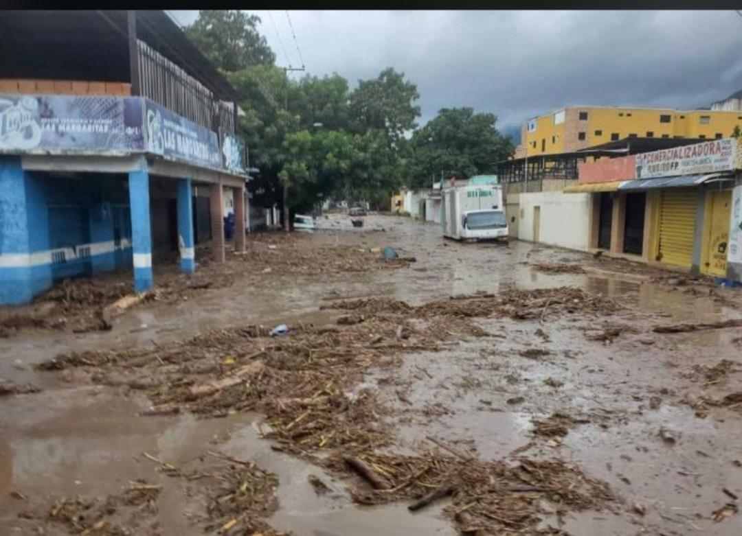 Desborda el río El Limón Aragua Maracay