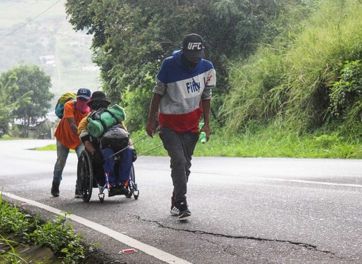 Economía de Venezuela no se arregla y la gente sigue huyendo
