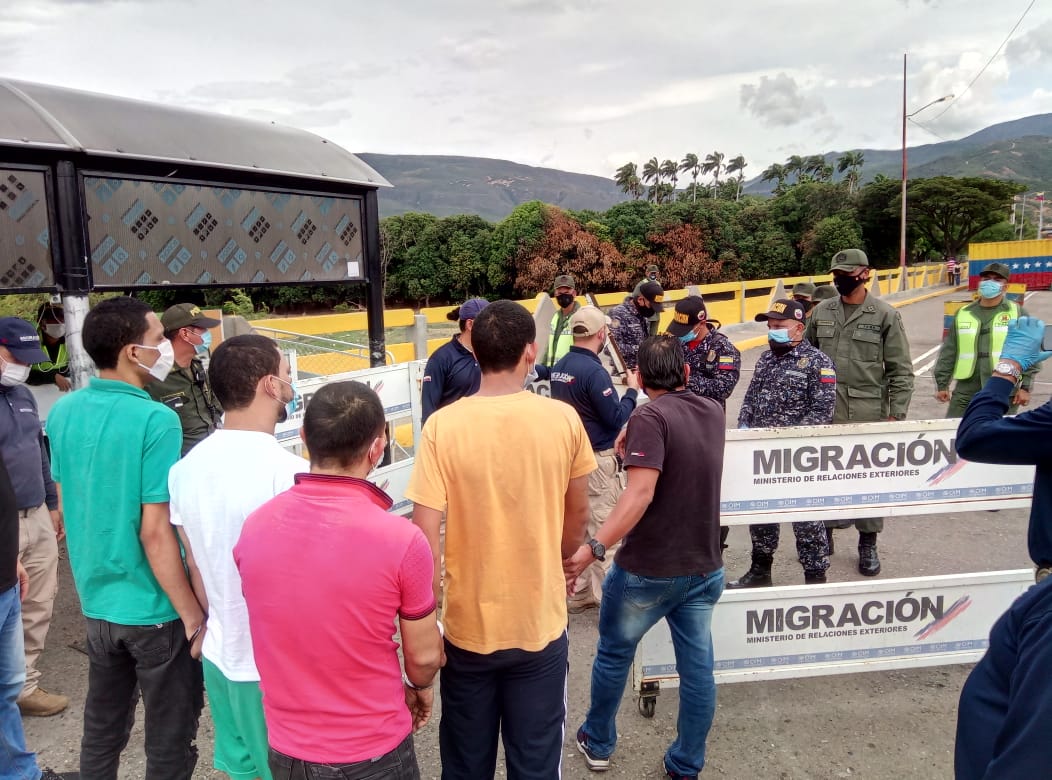 migración colombia expulsa a tren de aragua