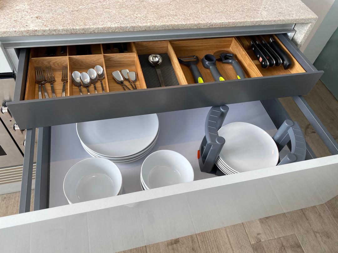 asi es la cocina de la casa de un chef