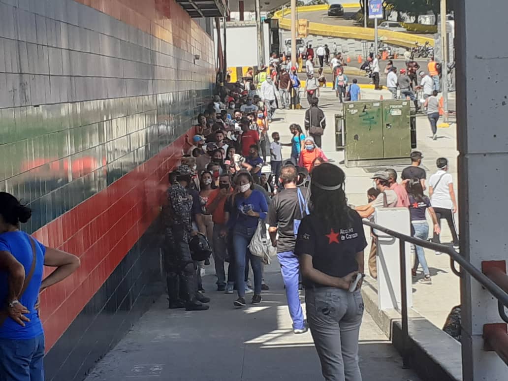 terminal la bandera