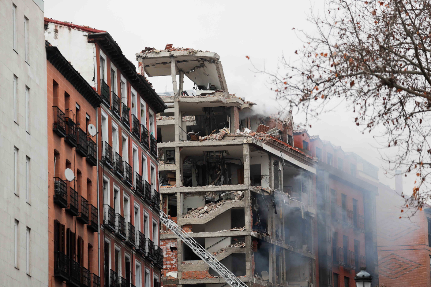 Explosión en Madrid: un edificio quedó destruido