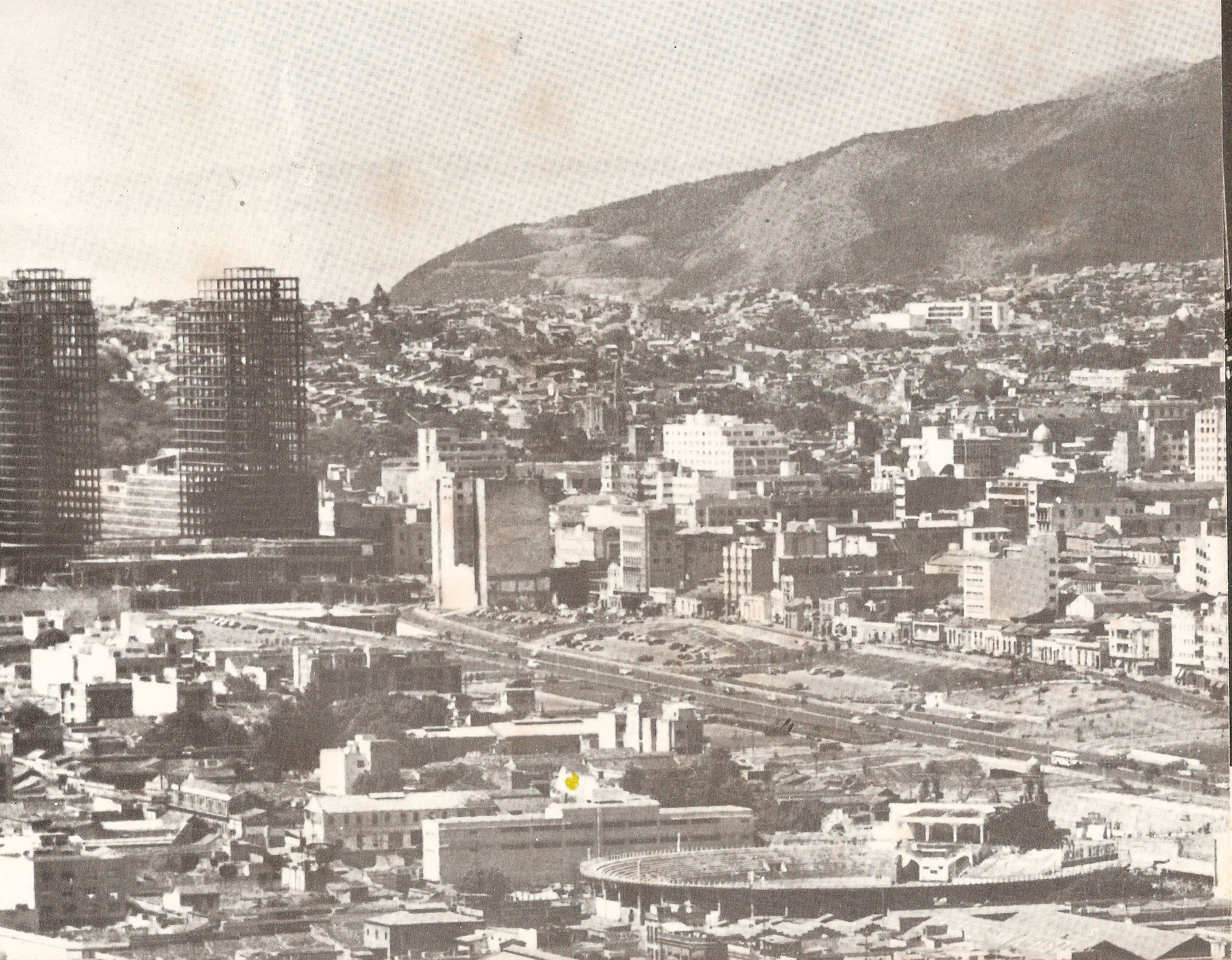  Nuevo Circo de Caracas, al fondo Torres de El Silencio en construcción 1953