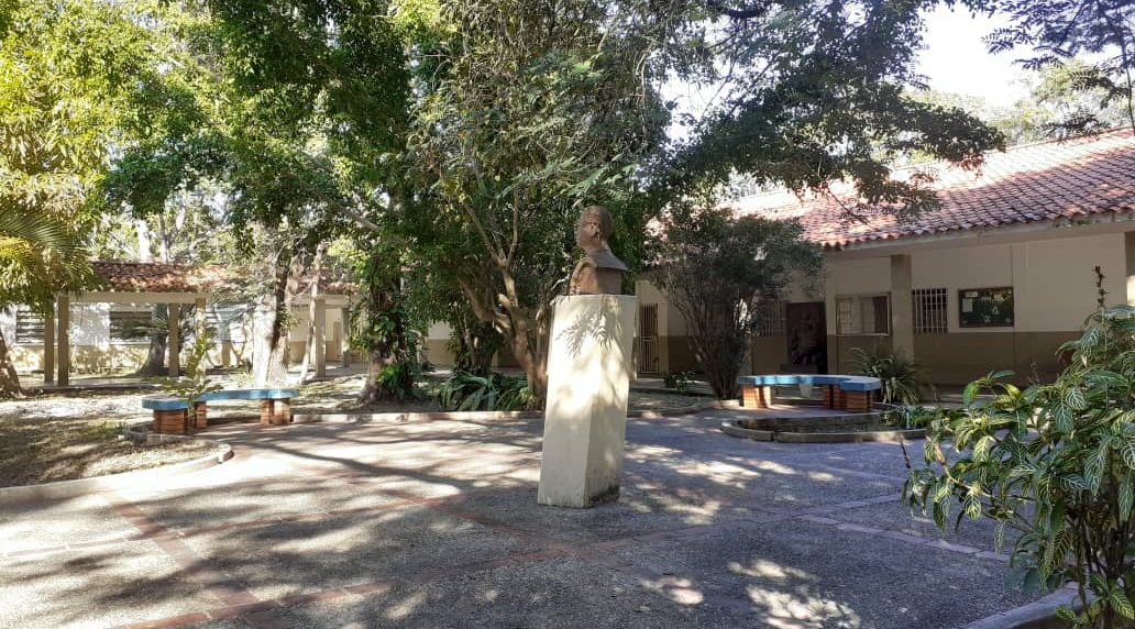 roban 36 computadoras