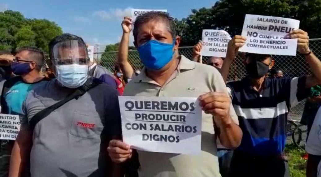 antigua Pirelli cauchos