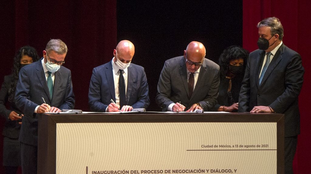 Negociaciones, sanciones, chavismo y oposición